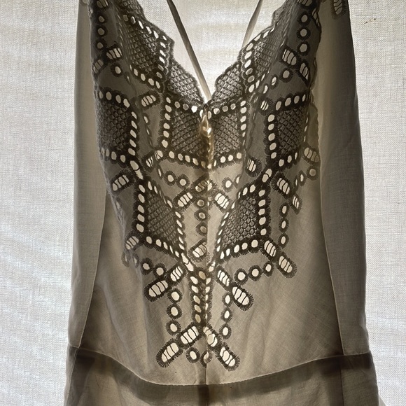 White Cotton with Lace Backless Romper. Tie and zipper details - Picture 2 of 6